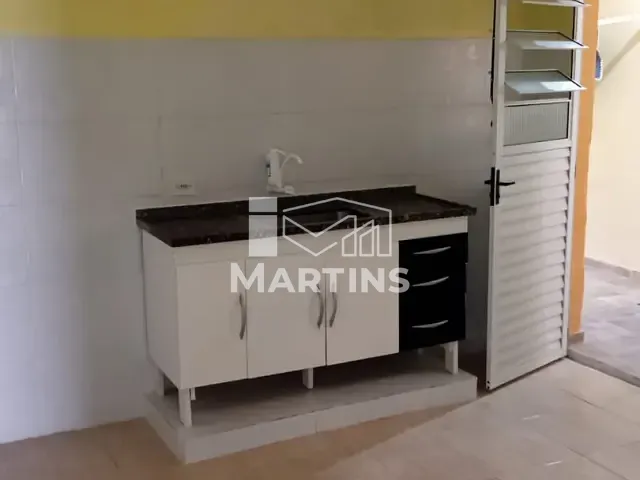 Casa 1 quarto e 1 banheiro, para alugar, no bairro Jardim São Marcos em Embu das Artes