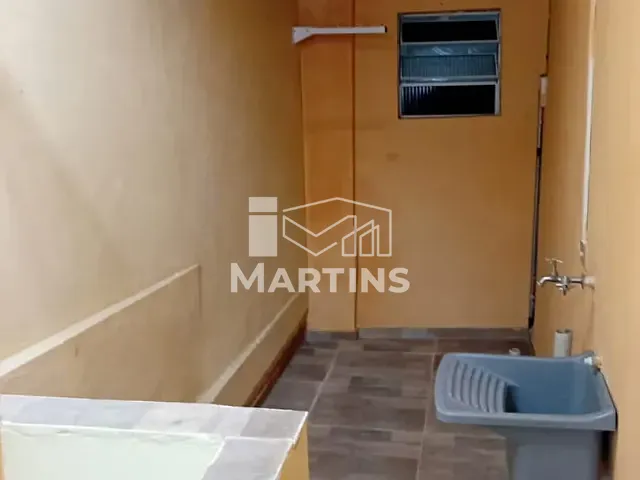 Casa 1 quarto e 1 banheiro, para alugar, no bairro Jardim São Marcos em Embu das Artes