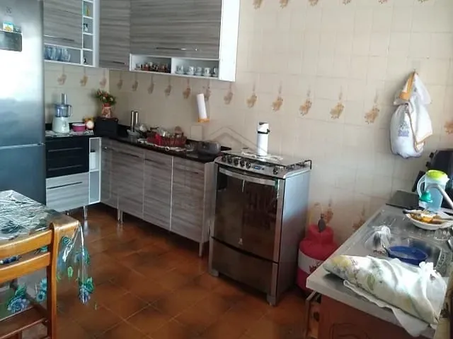 Casa com 274m² 3 quartos e 1 banheiro, à venda, no bairro Jardim Zaira em Mauá