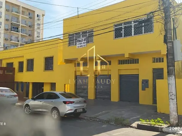 Casa com 475m² 9 quartos e 6 banheiros, à venda, no bairro Centro-Sul em Cuiabá