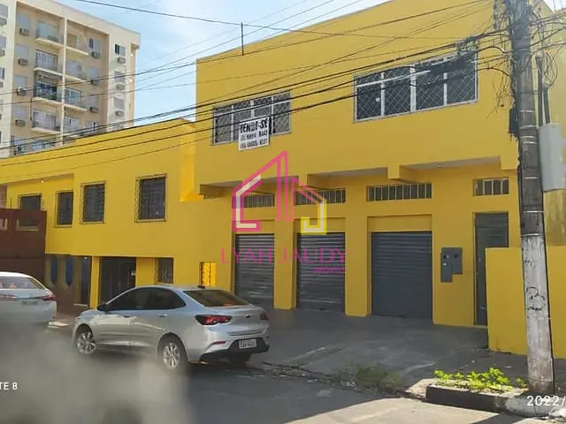 Casa com 475m² 9 quartos e 6 banheiros, à venda, no bairro Centro-Sul em Cuiabá