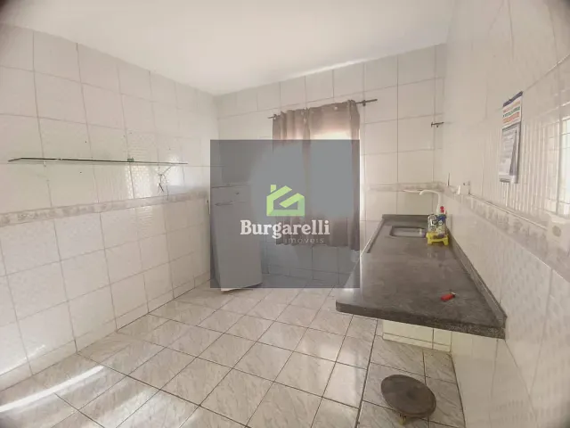 Casa 2 quartos e 2 banheiros, para alugar, no bairro Vila São Francisco em Lavras