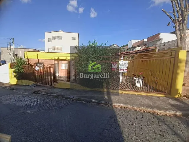 Casa 2 quartos e 2 banheiros, para alugar, no bairro Vila São Francisco em Lavras