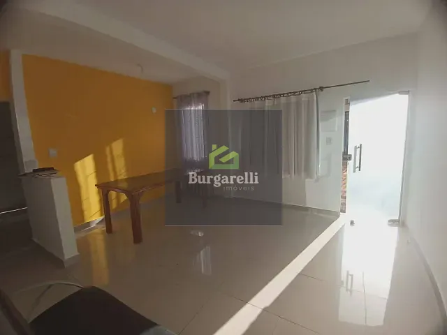 Casa 2 quartos e 2 banheiros, para alugar, no bairro Vila São Francisco em Lavras
