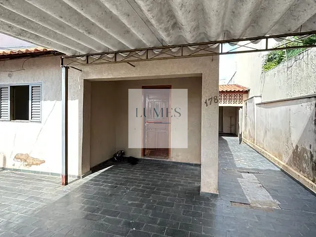 Casa com 130m² 2 quartos e 2 banheiros, à venda, no bairro Cechino em Americana