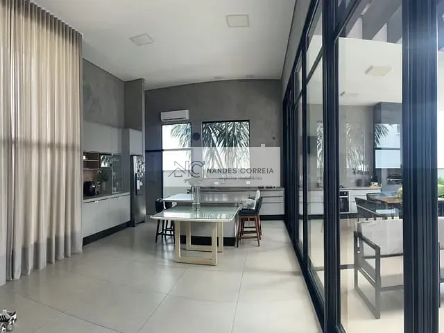 Casa com 500m² 3 quartos e 3 banheiros, à venda, no bairro Recanto do Salto em Londrina