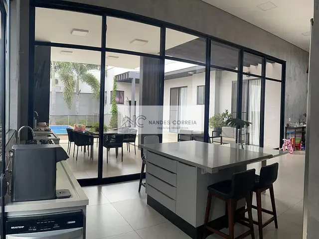 Casa com 500m² 3 quartos e 3 banheiros, à venda, no bairro Recanto do Salto em Londrina