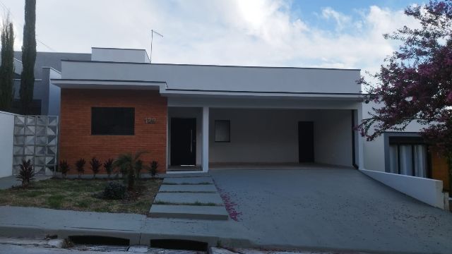 Casa com 456m² 3 quartos e 3 banheiros, à venda, no bairro Picollo Villaggio em Louveira