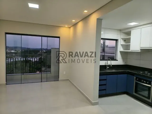 Casa com 456m² 3 quartos e 3 banheiros, à venda, no bairro Picollo Villaggio em Louveira