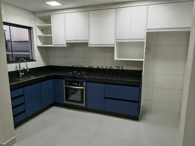 Casa com 456m² 3 quartos e 3 banheiros, à venda, no bairro Picollo Villaggio em Louveira
