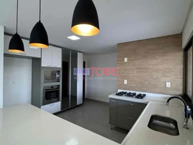 Casa com 450m² 3 quartos e 4 banheiros, à venda, no bairro Olivença em Ilhéus