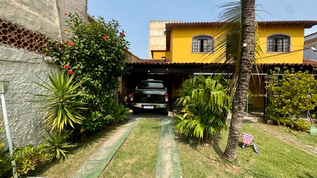 Casa com 450m² 4 quartos e 2 banheiros, à venda, no bairro Parque Burle em Cabo Frio