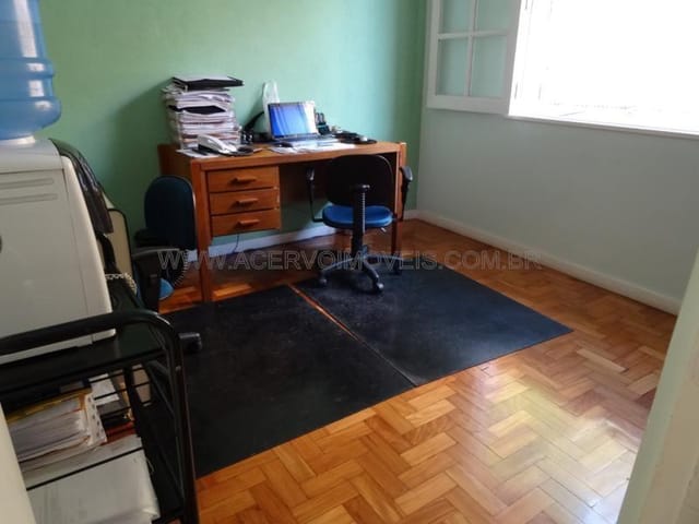 Casa com 372m² 3 quartos e 2 banheiros, à venda, no bairro São Mateus em Juiz de Fora