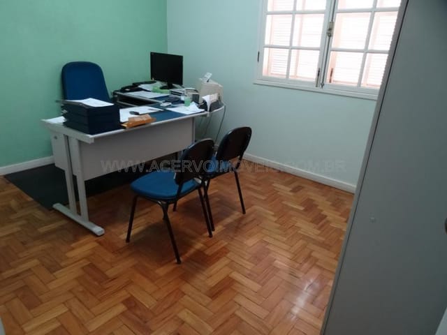Casa com 372m² 3 quartos e 2 banheiros, à venda, no bairro São Mateus em Juiz de Fora