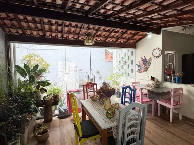 Casa com 89m² 2 quartos e 2 banheiros, à venda, no bairro Parque Aeroporto em Macaé