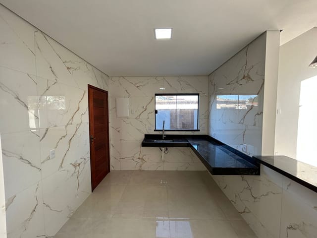 Casa 3 quartos e 2 banheiros, à venda, no bairro Jardim Atlântico Oeste (Itaipuaçu) em Maricá