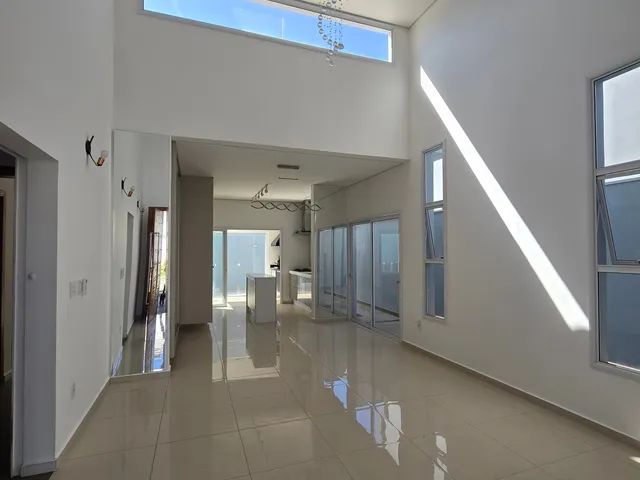 Casa 2 quartos e 1 banheiro, à venda, no bairro Jardim São Pedro em Mogi das Cruzes