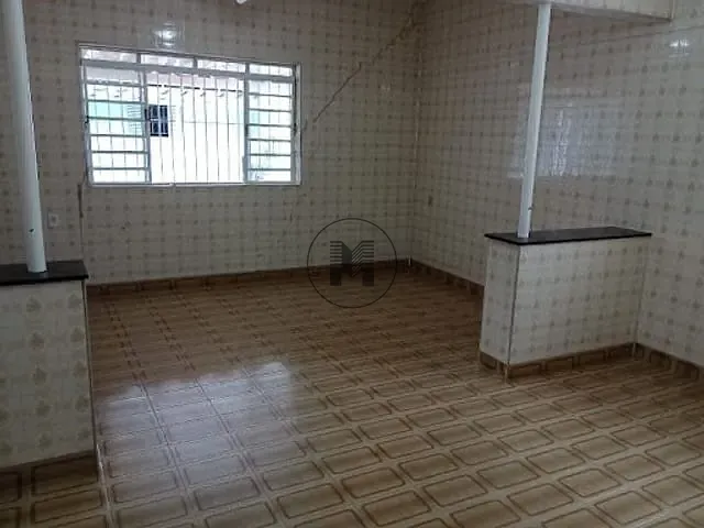 Casa com 370m² 4 quartos e 2 banheiros, à venda, no bairro Pedregulho em Guaratinguetá