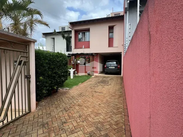 Casa com 151m² 3 quartos e 2 banheiros, à venda, no bairro Jardim Tapajós em Rolândia