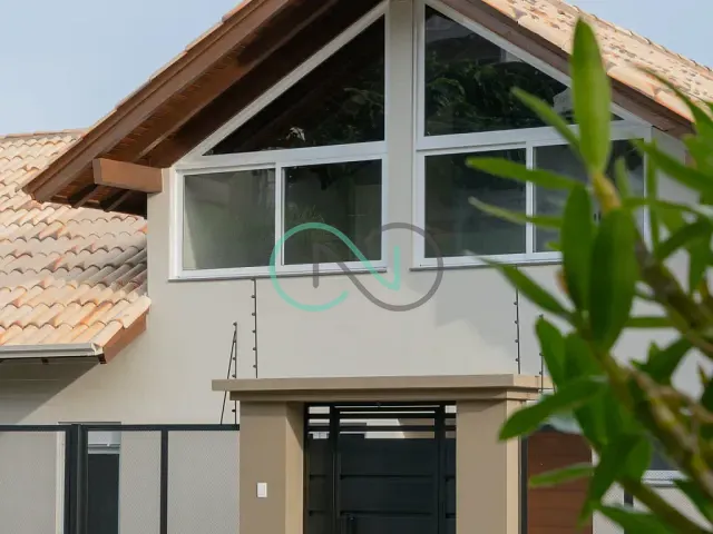 Casa 3 quartos e 4 banheiros, à venda, no bairro Metzler em Campo Bom