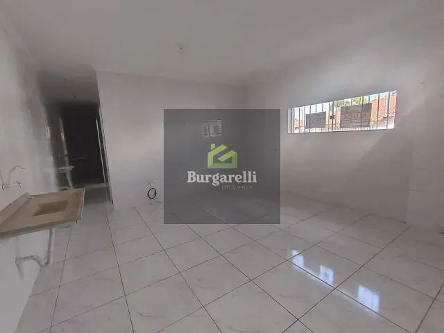 Casa 1 quarto e 2 banheiros, para alugar, no bairro Jardim Campestre III em Lavras