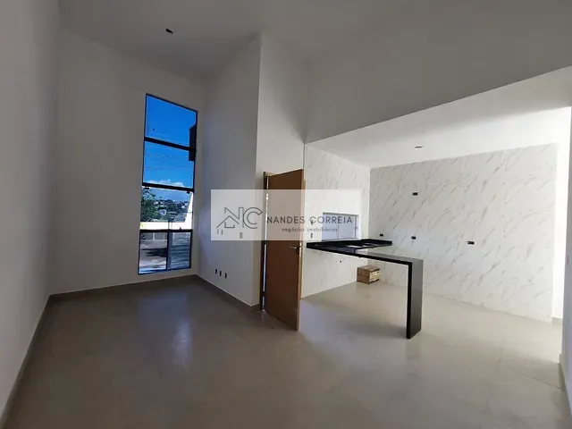 Casa 3 quartos e 2 banheiros, à venda, no bairro Colúmbia em Londrina