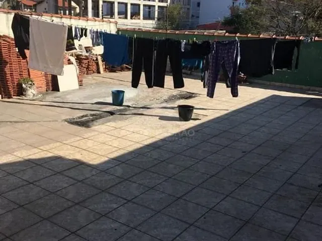 Casa com 400m² 2 quartos e 1 banheiro, à venda, no bairro Vila Bocaina em Mauá