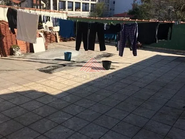 Casa com 400m² 2 quartos e 1 banheiro, à venda, no bairro Vila Bocaina em Mauá