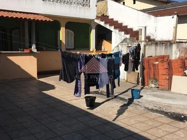 Casa com 400m² 2 quartos e 1 banheiro, à venda, no bairro Vila Bocaina em Mauá