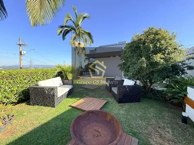 Casa com 882m² 4 quartos e 6 banheiros, à venda ou para alugar, no bairro Monte Alegre em Vinhedo
