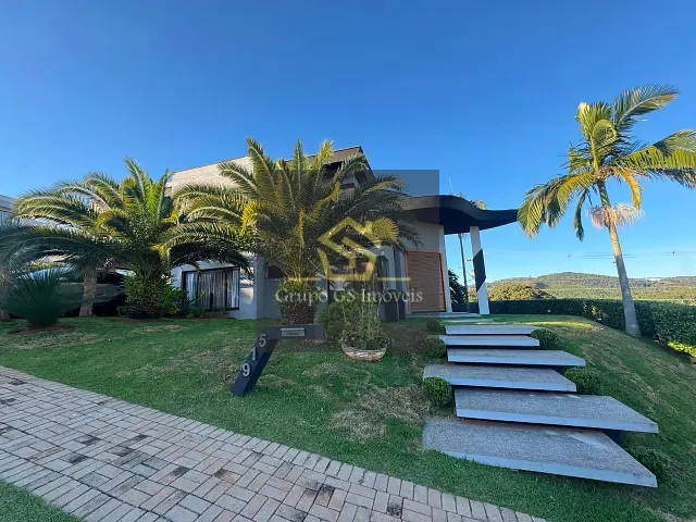 Casa com 882m² 4 quartos e 6 banheiros, à venda ou para alugar, no bairro Monte Alegre em Vinhedo