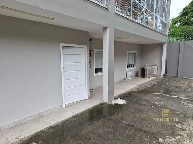 Casa com 585m² 6 quartos e 6 banheiros, à venda, no bairro Morada da Colonia I em Barra Mansa