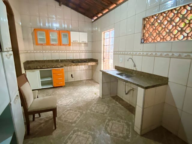 Casa 2 quartos e 1 banheiro, à venda, no bairro Tupi B em Belo Horizonte