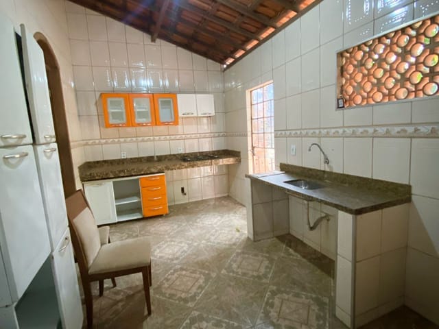 Casa 2 quartos e 1 banheiro, à venda, no bairro Tupi B em Belo Horizonte