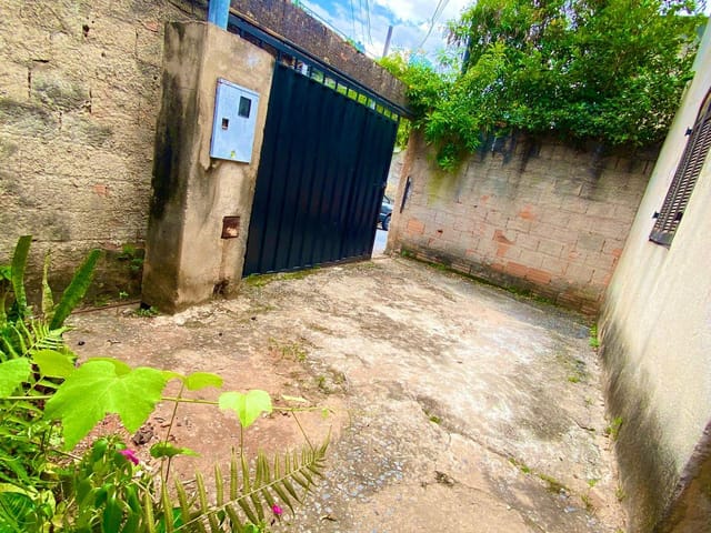 Casa 2 quartos e 1 banheiro, à venda, no bairro Tupi B em Belo Horizonte