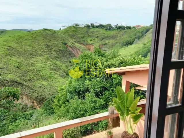 Casa com 360m² 6 quartos e 5 banheiros, à venda, no bairro Jardim Amália em Volta Redonda