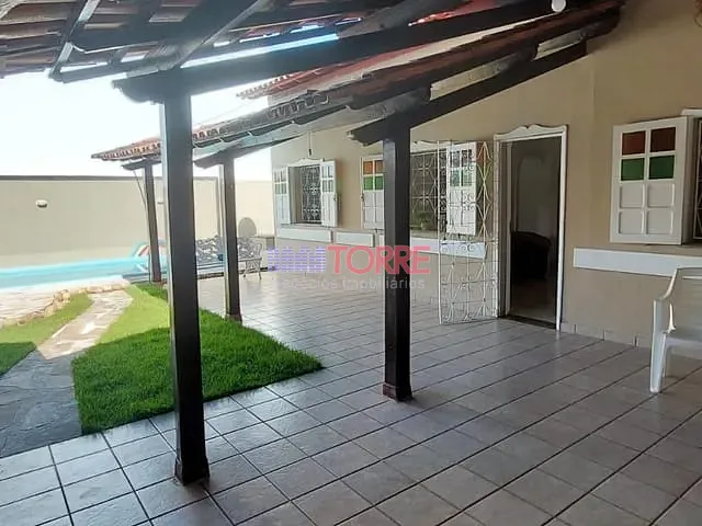 Casa 3 quartos e 4 banheiros, à venda, no bairro Pontal em Ilhéus