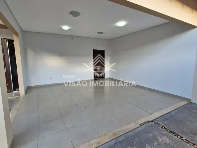 Casa com 196m² 3 quartos e 1 banheiro, à venda, no bairro Residencial Florença em Sinop