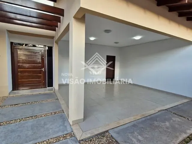 Casa com 196m² 3 quartos e 1 banheiro, à venda, no bairro Residencial Florença em Sinop