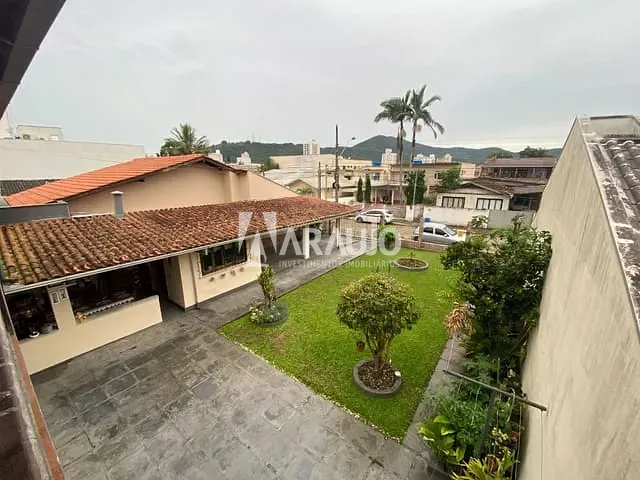 Casa com 295m² 3 quartos e 3 banheiros, à venda, no bairro São Judas em Itajaí