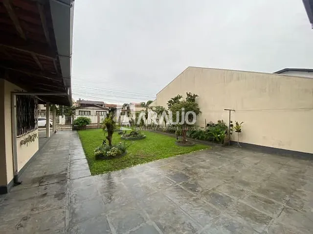 Casa com 295m² 3 quartos e 3 banheiros, à venda, no bairro São Judas em Itajaí