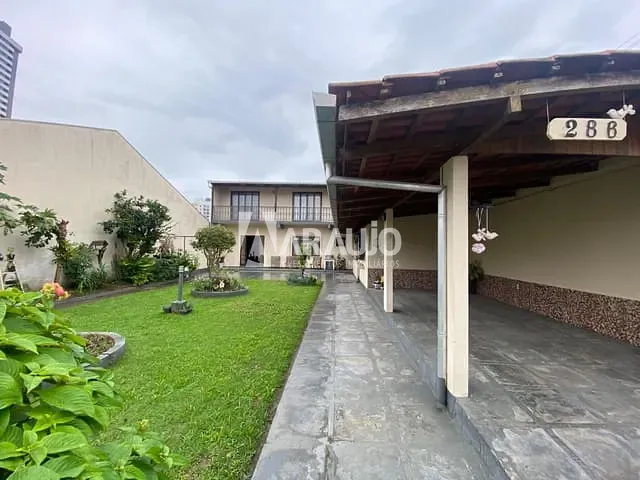 Casa com 295m² 3 quartos e 3 banheiros, à venda, no bairro São Judas em Itajaí