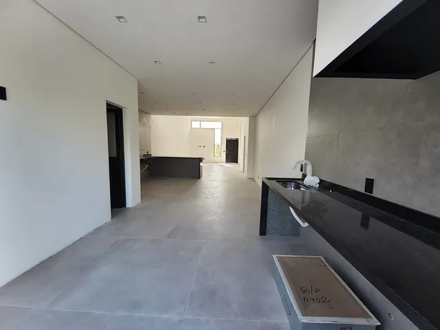 Casa 3 quartos e 3 banheiros, à venda, no bairro Cézar de Souza em Mogi das Cruzes
