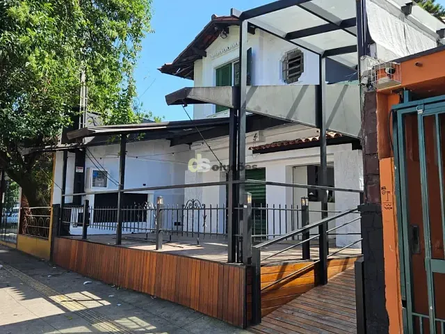 Casa 3 quartos e 4 banheiros, à venda, no bairro Pinheiros em São Paulo