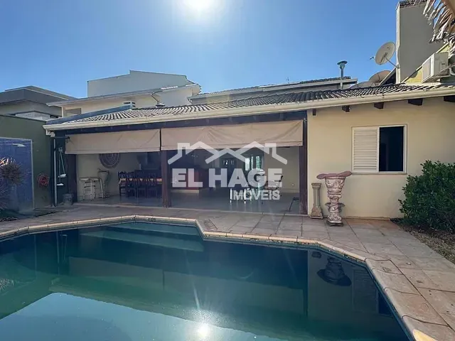 Casa com 420m² 4 quartos e 5 banheiros, à venda, no bairro Jardim Itália em Cuiabá