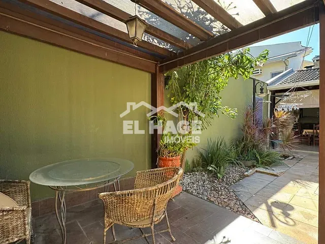 Casa com 420m² 4 quartos e 5 banheiros, à venda, no bairro Jardim Itália em Cuiabá