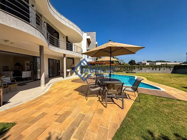 Casa com 800m² 3 quartos e 5 banheiros, à venda, no bairro Monte Alegre em Vinhedo