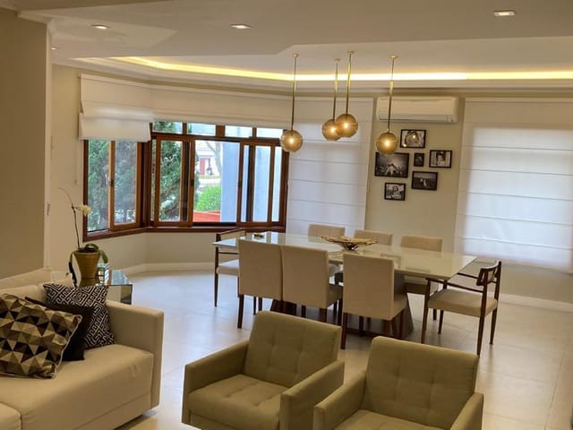 Casa com 360m² 4 quartos e 4 banheiros, à venda, no bairro Urbanova em São José dos Campos