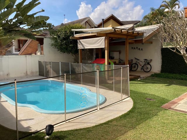 Casa com 360m² 4 quartos e 4 banheiros, à venda, no bairro Urbanova em São José dos Campos