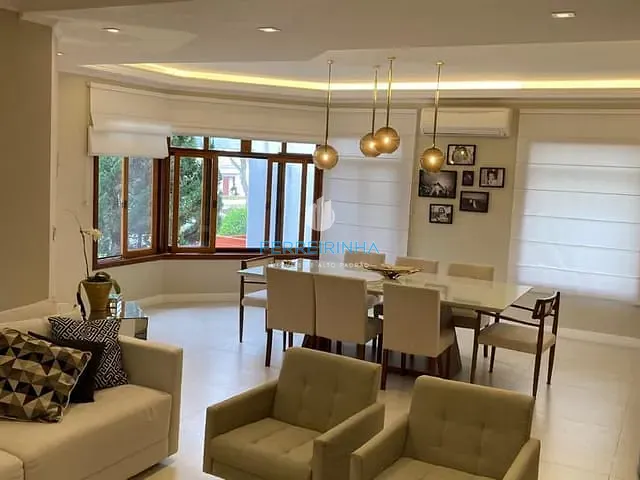 Casa com 360m² 4 quartos e 4 banheiros, à venda, no bairro Urbanova em São José dos Campos